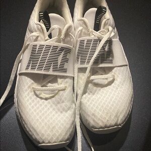 Nike White Athletic Running Shoes with Mesh Upper